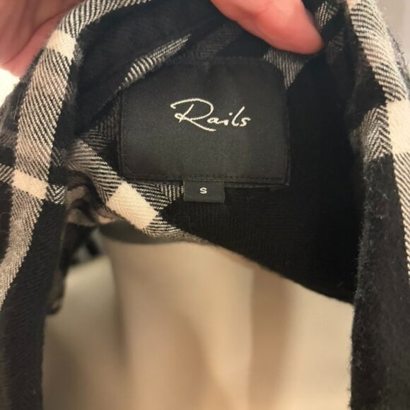 Softest Button Down Shirt from Rails - Picture 2 of 7